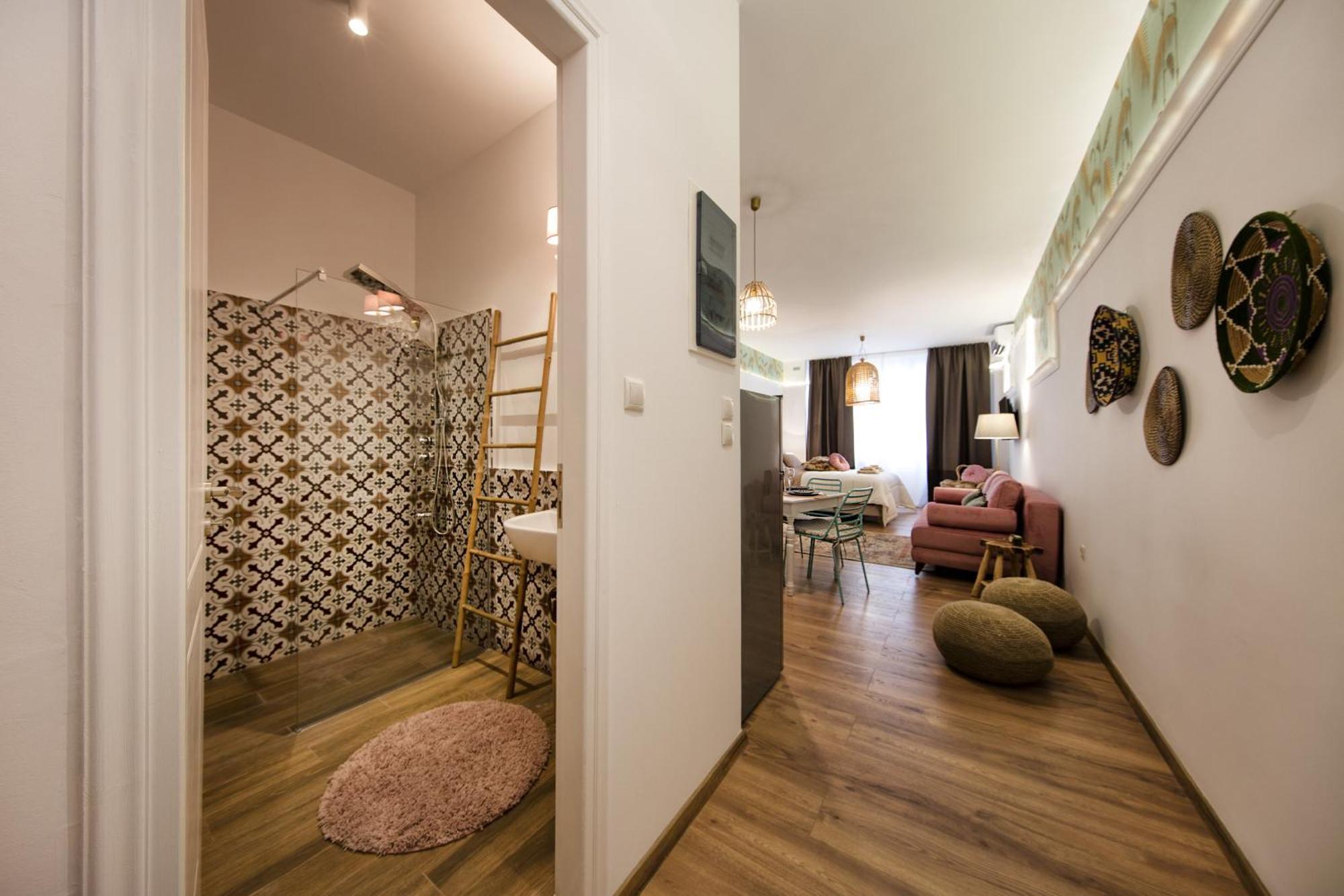 Studio di 42 m² in Appartamento con 1 bagno privato in zona Omonia Atene Esterno foto